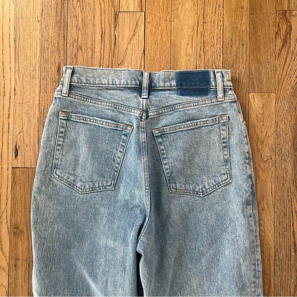 Abercrombie & Fitch Curve Love The ‘90s Straight Light Blue Straight Leg Jeans - Picture 7 of 10